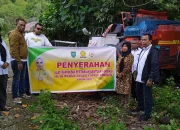 Lagi, Alien Mus Salurkan Bantuan Aspirasi kepada Kelompok Tani di Kepulauan Sula