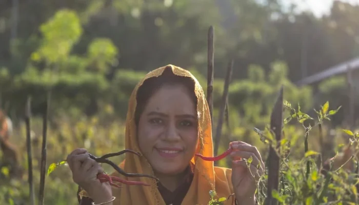 Bupati FAM Tinjau Aktifitas Petani Holtikultura
