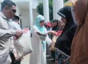 Ramadan Berbagi, Bupati FAM  Salurkan 600 Paket Beras