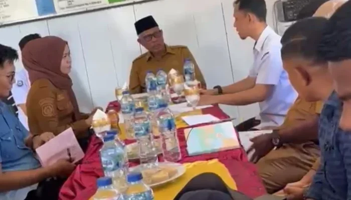 Pemkab Kepsul Saksikan Penentuan titik lokasi Gapura KNMP Di Desa Bajo